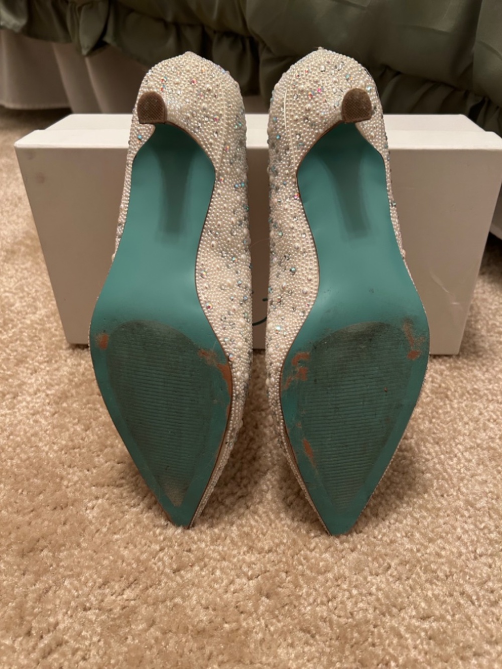 Blue By Betsy Johnson Scout Kitten Pearl Bridal Shoes - Picture 5 of 6